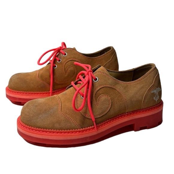 Fluevog | 7th Heaven Gibson Swirl in Orange 7.5 - Picture 3 of 10